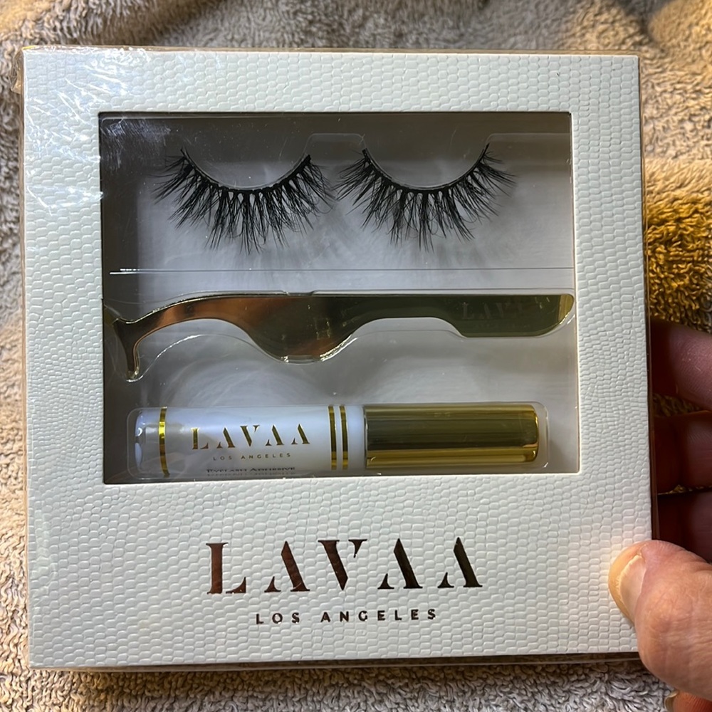 Lavaa los angels : false lashes